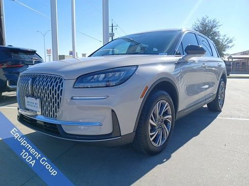 Used 2023 Lincoln Corsair Standard image 3