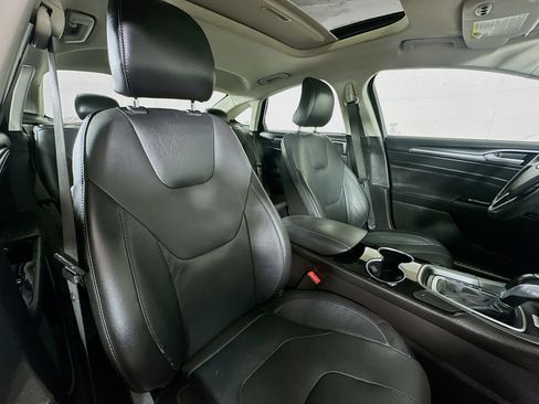 Used 2016 Ford Fusion Titanium FWD image 26
