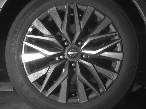 Used 2025 Nissan Altima 2.5 SV FWD image 15
