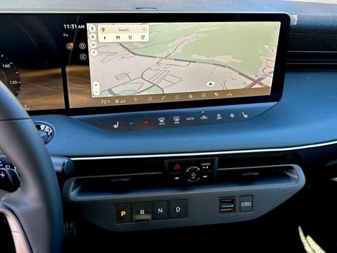 New 2026 Nissan Leaf Platinum+ w/ Cargo Package (Platinum+) image 19