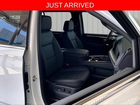 New 2026 Chevrolet Suburban LT w/ Comfort Package AWD/4WD image 5