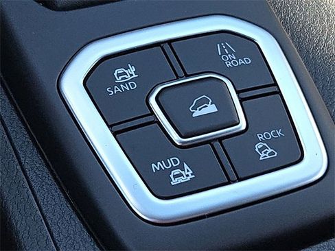 New 2026 Nissan Frontier PRO-4X image 32