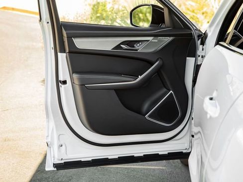 New 2026 Jaguar F-PACE R-Dynamic S image 12