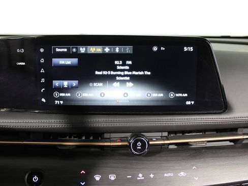 Used 2024 Nissan Ariya FWD image 16