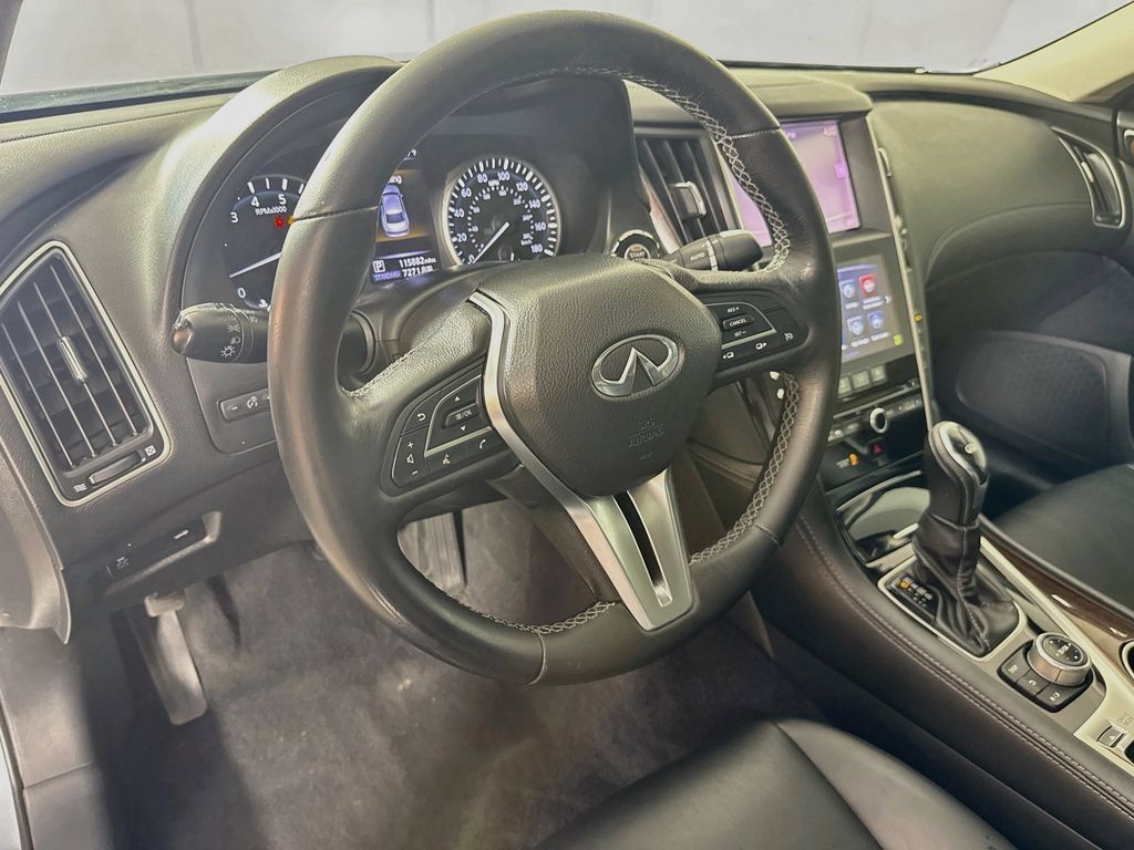 Used 2018 INFINITI Q50 Luxe RWD image 9