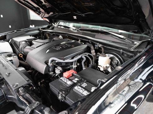 Used 2023 Toyota Tacoma TRD Sport w/ Advanced Technology Package image 32