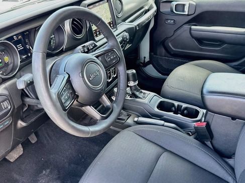 Used 2023 Jeep Wrangler Unlimited w/ Cold Weather Group AWD/4WD image 28