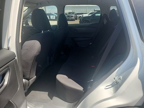 Used 2024 Nissan Rogue S FWD image 19