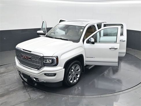 Used 2018 GMC Sierra 1500 Denali w/ Denali Ultimate Package image 30