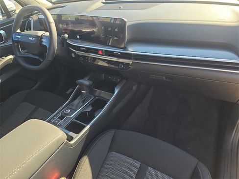 New 2026 Kia Sorento LX image 13