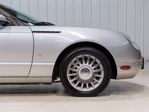 Used 2004 Ford Thunderbird RWD image 15
