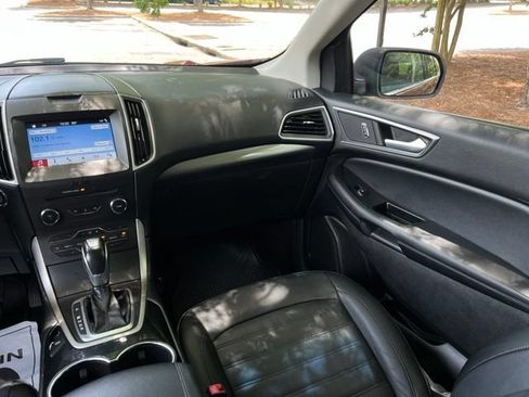 Used 2016 Ford Edge SEL w/ Equipment Group 201A AWD/4WD image 25