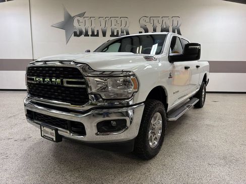 Used 2024 RAM 2500 Big Horn w/ Off Road Package AWD/4WD image 1