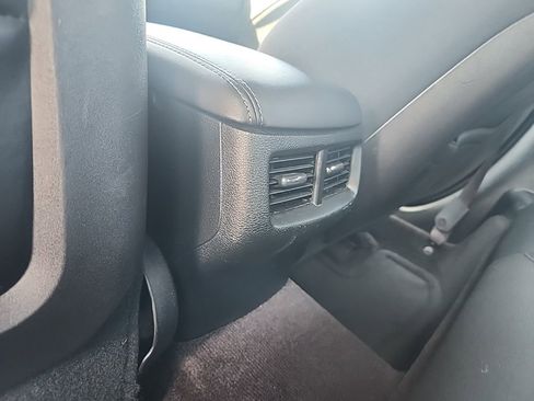 Used 2017 Dodge Challenger SXT image 23