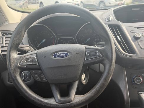 Used 2017 Ford Escape SE AWD/4WD image 15