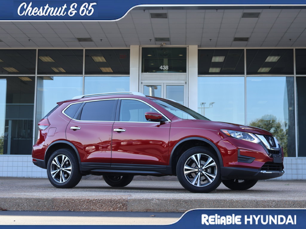 Used 2019 Nissan Rogue SV w/ Sun & Sound Touring Package AWD/4WD image 2