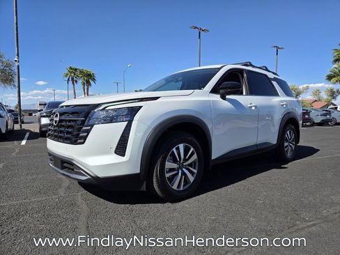 New 2026 Nissan Pathfinder SL FWD image 2