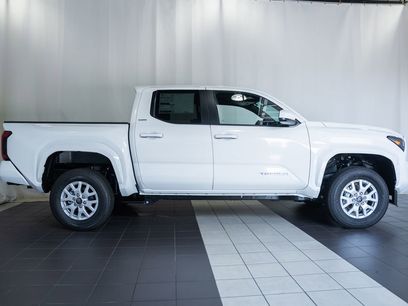 New 2026 Toyota Tacoma SR5