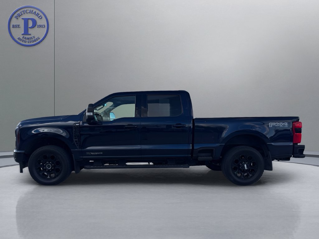 Used 2023 Ford F250 XLT w/ Black Appearance Package AWD/4WD image 3