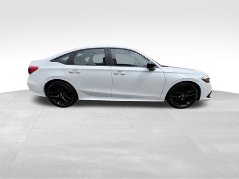 Used 2022 Honda Civic Sport image 4