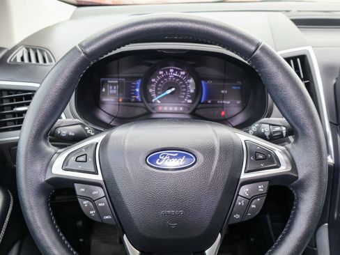 Used 2022 Ford Edge Titanium AWD/4WD image 22