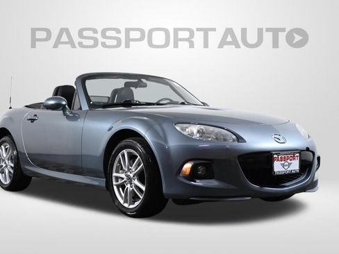 Used 2013 MAZDA MX-5 Miata Sport RWD image 3