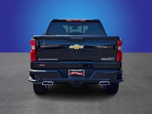 Used 2026 Chevrolet Silverado 1500 High Country w/ High Country Premium Package AWD/4WD image 5