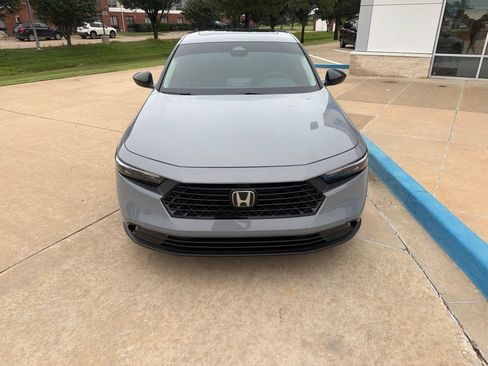 Used 2025 Honda Accord SE image 4