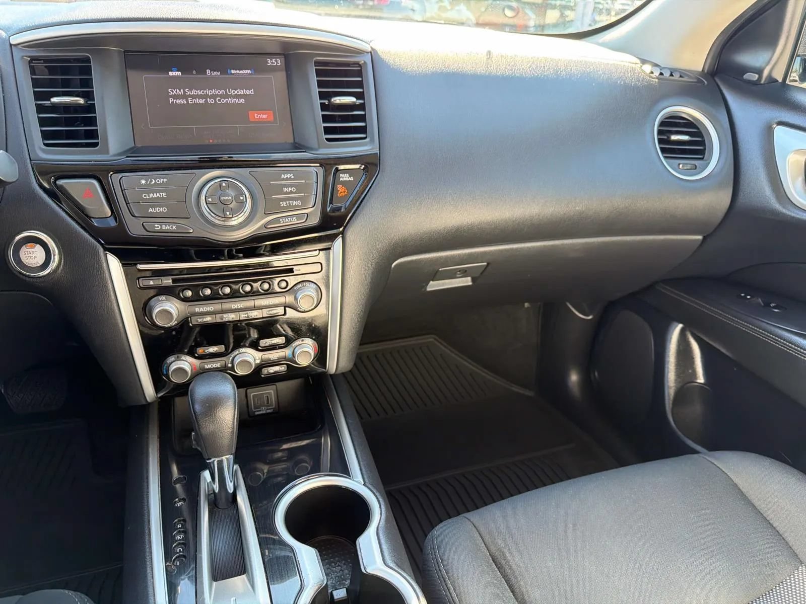 Used 2019 Nissan Pathfinder SV FWD image 13