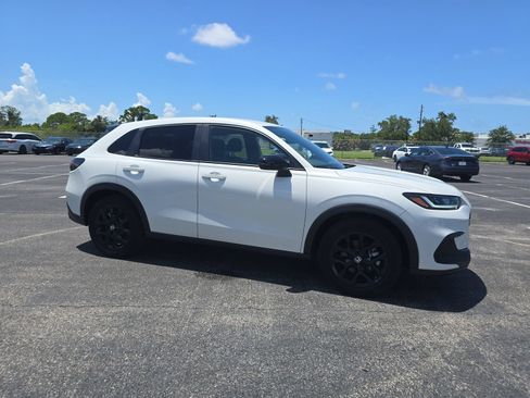 Certified 2024 Honda HR-V Sport image 2