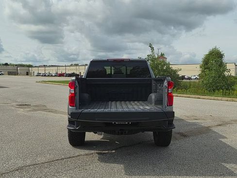 Used 2024 Chevrolet Silverado 1500 ZR2 w/ Technology Package AWD/4WD image 11