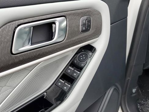 New 2026 Ford Explorer Platinum w/ LUX Leather Package image 13