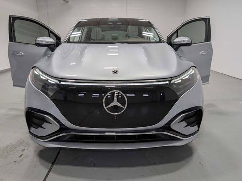 Certified 2023 Mercedes-Benz EQS 580 4MATIC SUV image 13