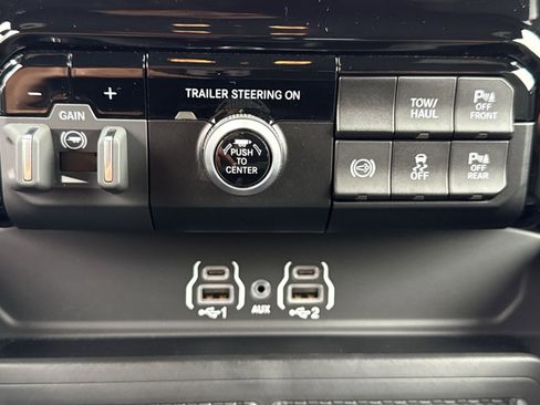 New 2025 RAM 2500 Big Horn image 12