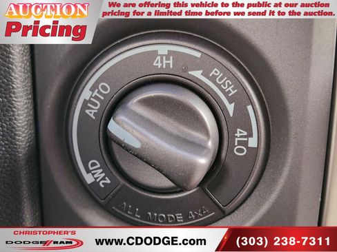 Used 2004 INFINITI QX56 4WD w/ Smart Vision Pkg image 29
