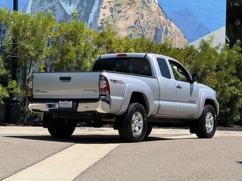 Used 2013 Toyota Tacoma PreRunner w/ TRD Off-Road Pkg RWD image 5