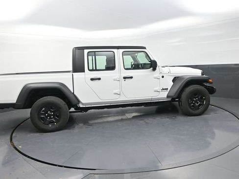 New 2026 Jeep Gladiator Sport image 11