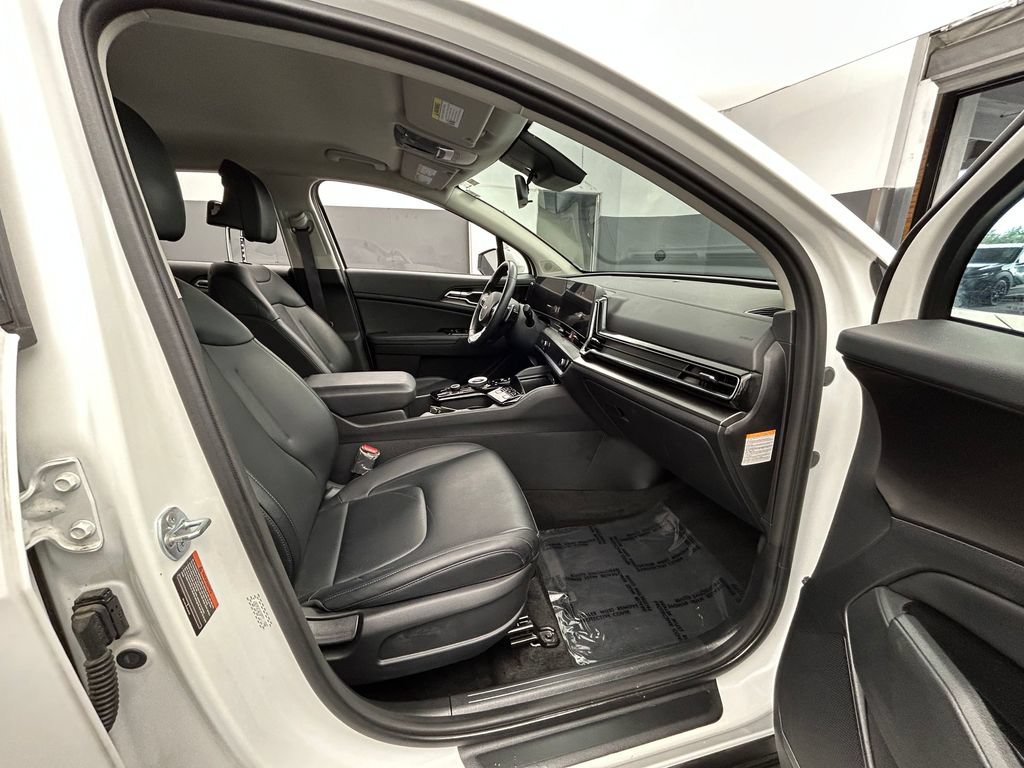 Used 2023 Kia Sportage EX AWD/4WD image 13
