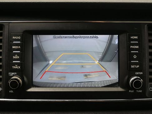 Used 2020 Kia Sedona LX FWD image 21
