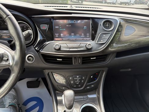 Used 2019 Buick Envision Essence AWD/4WD image 19