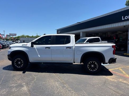 Used 2023 Chevrolet Silverado 1500 ZR2 w/ Technology Package AWD/4WD image 8