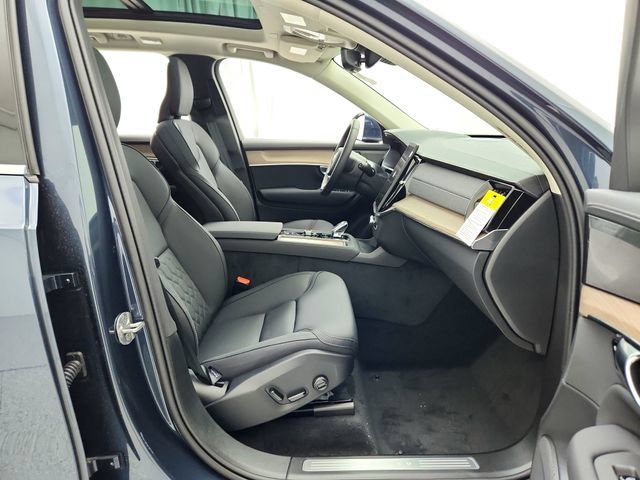 New 2026 Volvo XC90 B6 Plus w/ Protection Package AWD/4WD image 14