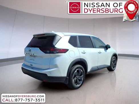 Used 2026 Nissan Rogue SV w/ Cold Weather Package FWD image 3