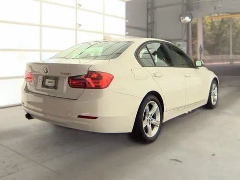 Used 2013 BMW 328i xDrive Sedan AWD/4WD image 5
