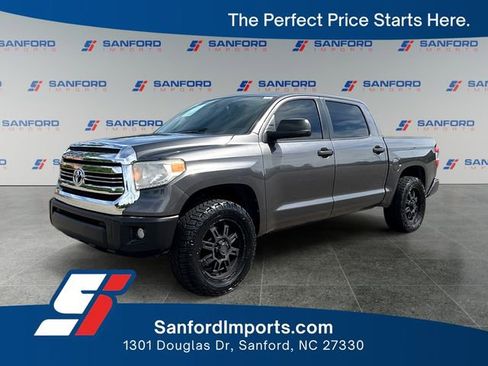 Used 2017 Toyota Tundra SR5 AWD/4WD image 1