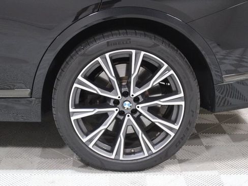Used 2021 BMW X7 M50i w/ Dynamic Handling Package AWD/4WD image 46
