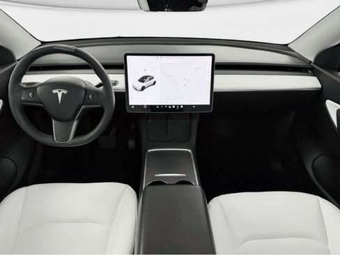 Used 2021 Tesla Model Y Long Range AWD/4WD image 14