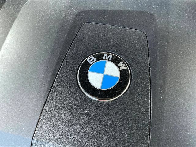 Used 2023 BMW 740i w/ Parking Assistance Package RWD image 32