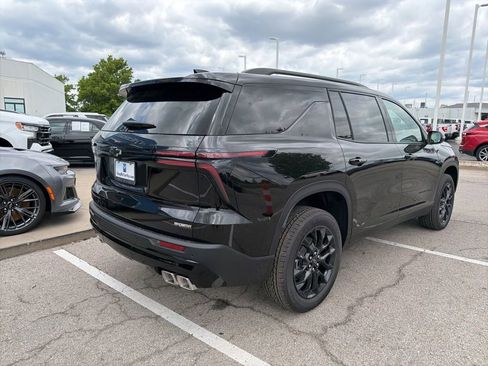 New 2026 Chevrolet Traverse LT w/ Midnight/Sport Edition AWD/4WD image 3