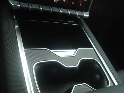 New 2026 GMC Sierra EV Elevation image 20